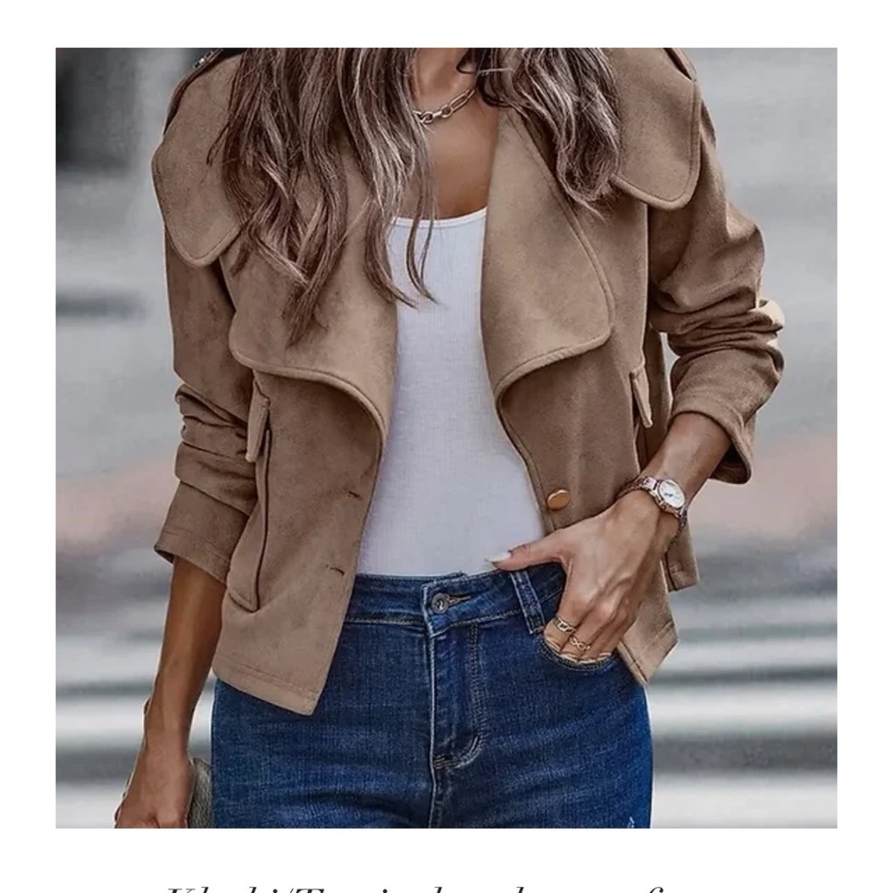 Beige blazer shop at www.theflirtyflamingo.com